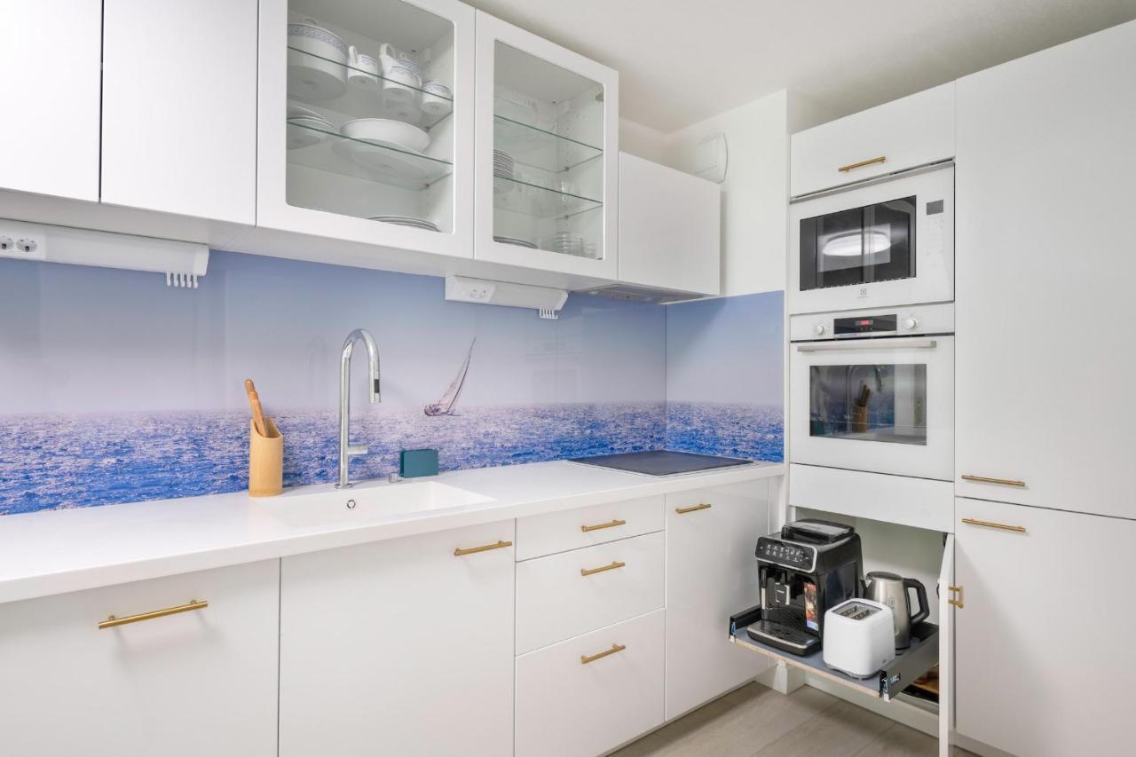 Appartement Dans Residence Avec Piscine Pour 6 بورنيشّيه المظهر الخارجي الصورة